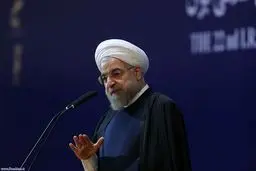 روحانی: برخی‌ها فکر می‌کند با خارجی حرف زدن گوشه استقلال خراشیده و سایش پیدا می‌کند