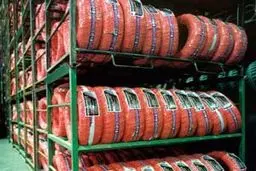 رئیس انجمن صنعت تایر: بیش از ۱۰۰ واردکننده بی‌نام و نشان تایر در کشور داریم