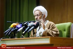 آیت‌الله مصباح: چرا برداشتن تحریم‌ها هدف اصلی ما شده است؟