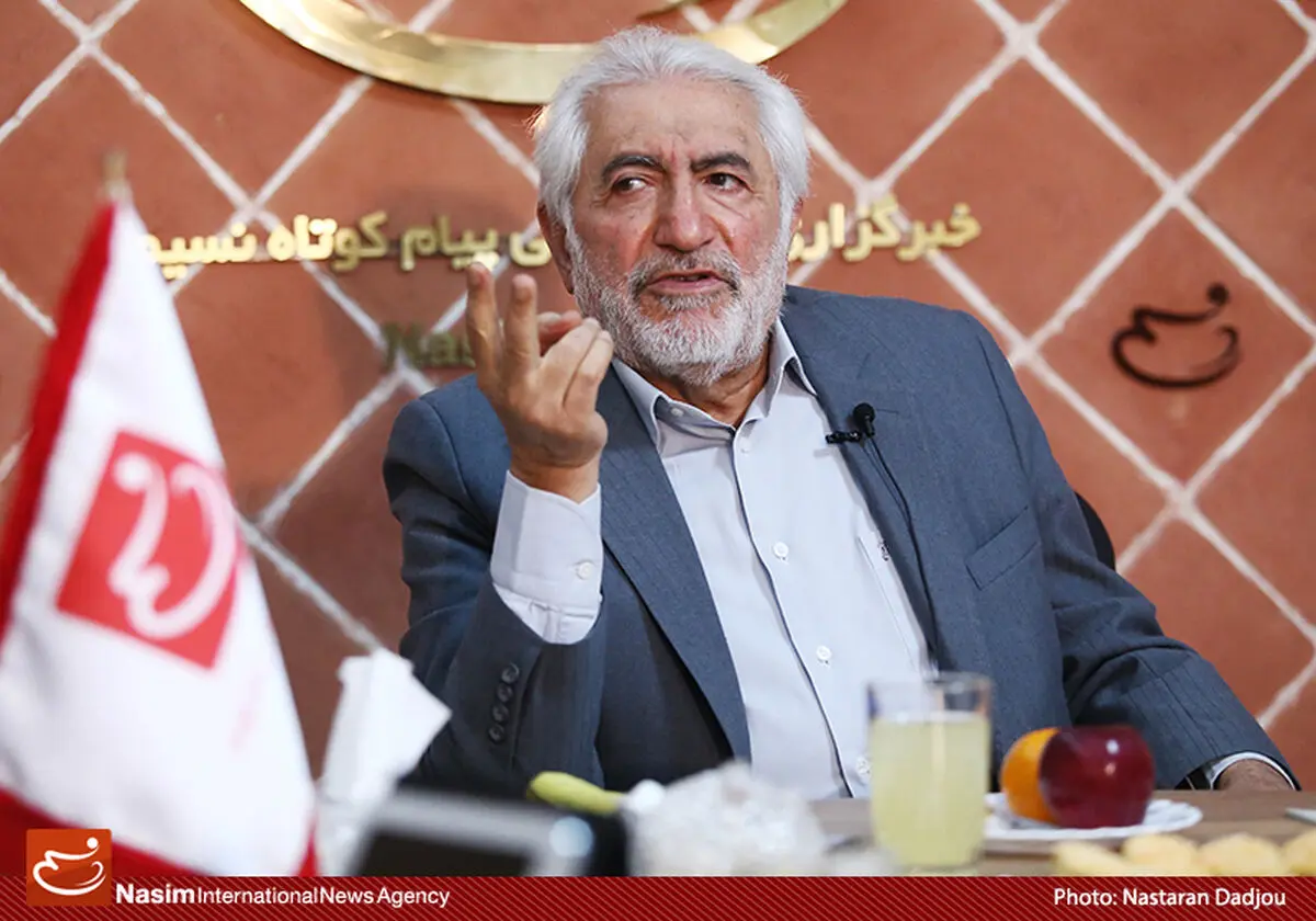 غرضی:"نه شرقی، نه غربی، جمهوری اسلامی" یعنی امام برنامه حکومتی جدی داشتند