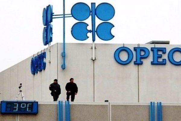 نفت ایران در دسامبر ۲۰۱۴ بیش از ۱۵ دلار کاهش یافت
