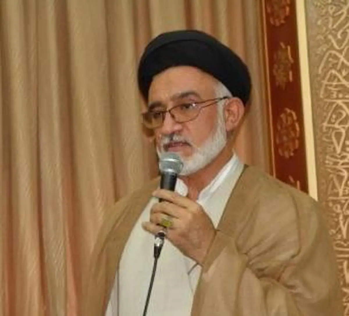 دبیر جامعه روحانیت شیراز: ۲۲ بهمن نماد اتحاد ملت ایران با خط قرمز اطاعت از ولایت است