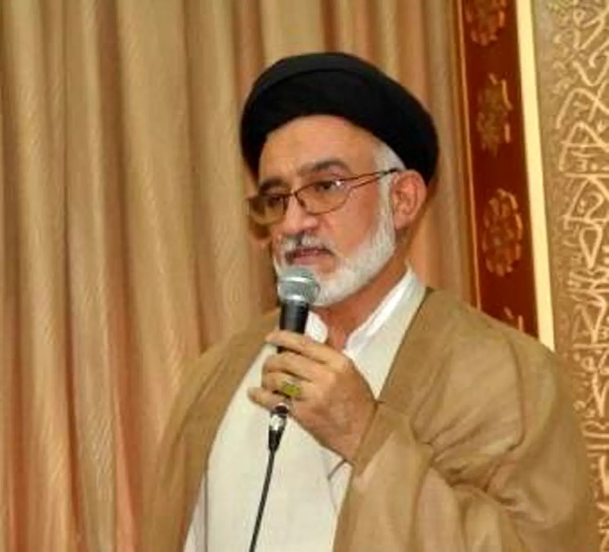 دبیر جامعه روحانیت شیراز: ۲۲ بهمن نماد اتحاد ملت ایران با خط قرمز اطاعت از ولایت است