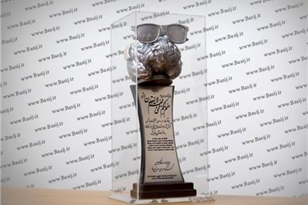 ستاد مرکزی جایزه باروت خیس: بیش از ۱۵۰ هزار نفر در انتخاب این جایزه شرکت کردند