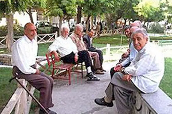 عیدی بازنشستگان کشوری تا پایان هفته جاری به حساب آنها واریز می‌شود