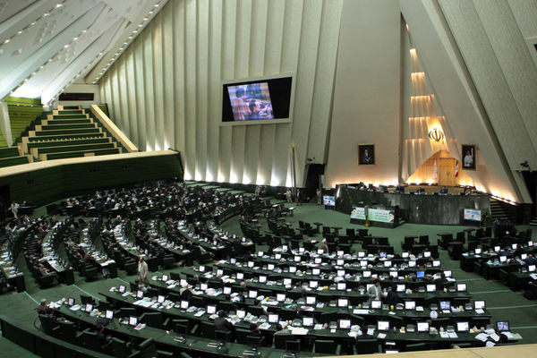 نمایندگان مجلس از تدابیر رهبری در تصویب اساسنامه پدافند غیرعامل تقدیر کردند