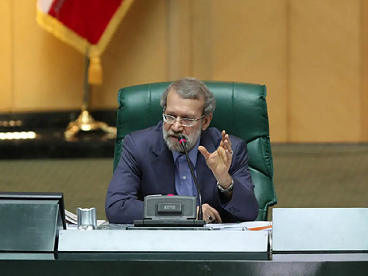 جلسه علنی مجلس دقایقی قبل به ریاست علی لاریجانی آغاز شد