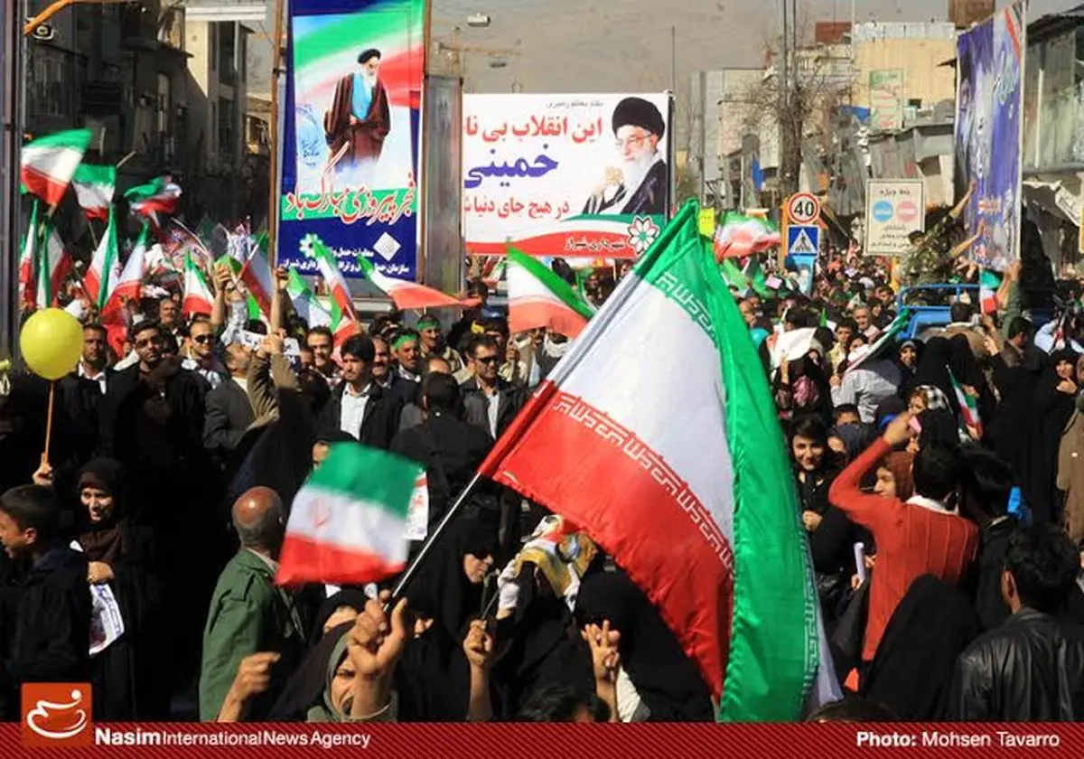 "ضربه متقابل ملت"- راهپیمایی باشکوه مردم شیراز و سراسر استان فارس آغاز شد