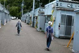 اکونومیست: با گذشت چهار سال از سونامی ژاپن، همچنان ۱۷۰۰۰۰ آسیب‌دیده در خانه‌های موقت هستند