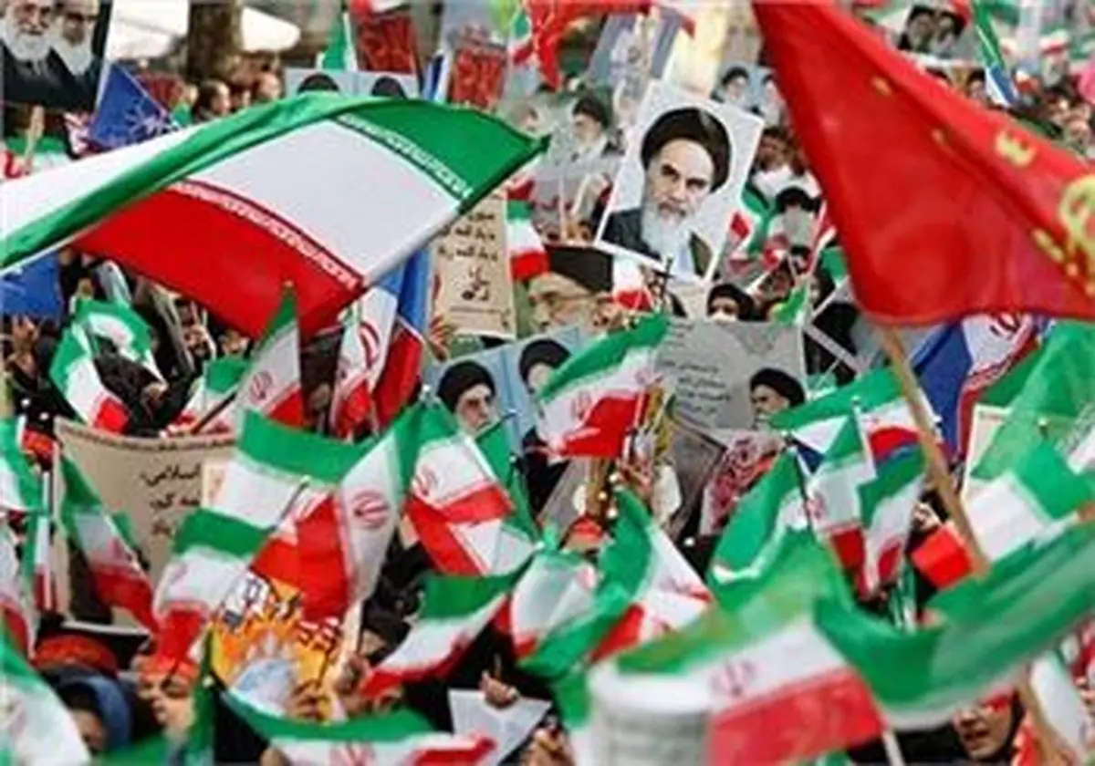 فرهنگسرای "ایران ما" در راهپیمایی ۲۲ بهمن برپا شد