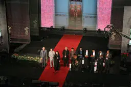 خانواده‌های شهدای واقعه ۱۷ مرداد در جشنواره فجر تقدیر شدند