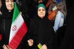 خبرنگار آذربایجانی: انقلاب ایران موجب افتخار جهان است