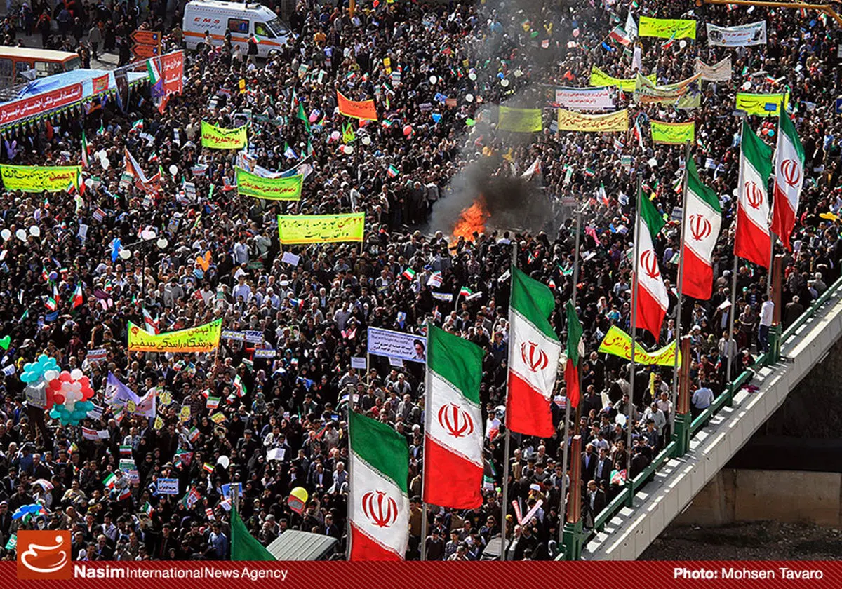 مجمع نمایندگان خراسان رضوی از حضور مردم این استان در راهپیمایی ۲۲ بهمن تقدیر کرد