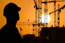 عضو شورای عالی کار: وضعیت تولید در کشور  بحرانی است