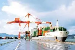 مدیرکل گمرک استان فارس: امسال صادرات و واردات استان افزایش داشته است