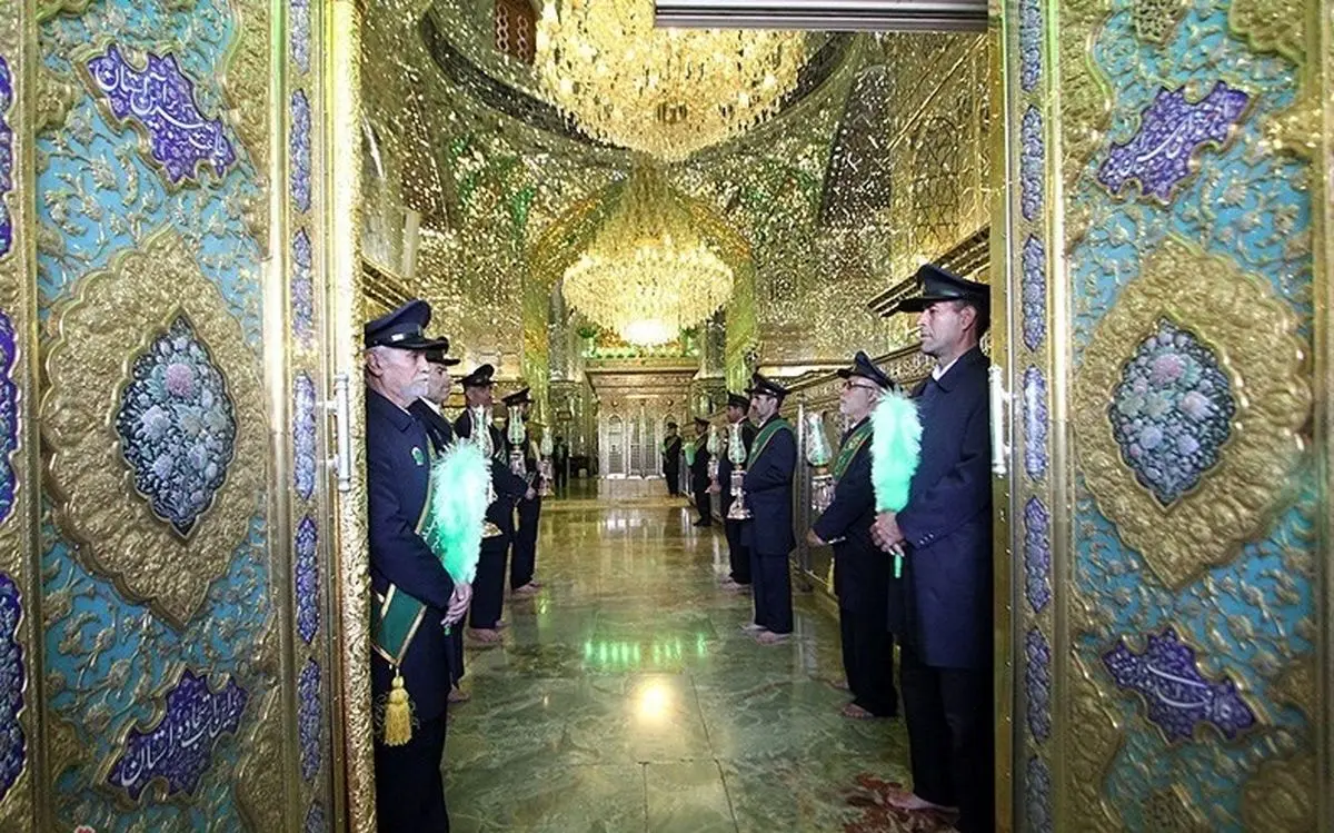 مراسم غبارروبی حرم سید میرمحمد(ع) با حضور آیت‌الله سیداحمد خاتمی برگزار شد