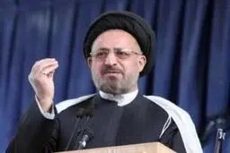 امام جمعه موقت شیراز: فتوای مرجعیت سبب عقب‌نشینی گروهک وحشی داعش در عراق شد