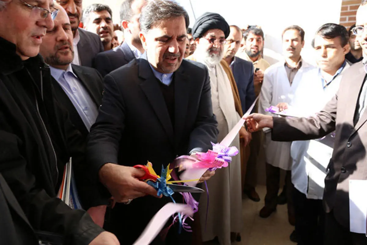 آخوندی مسکن مهر افتتاح کرد