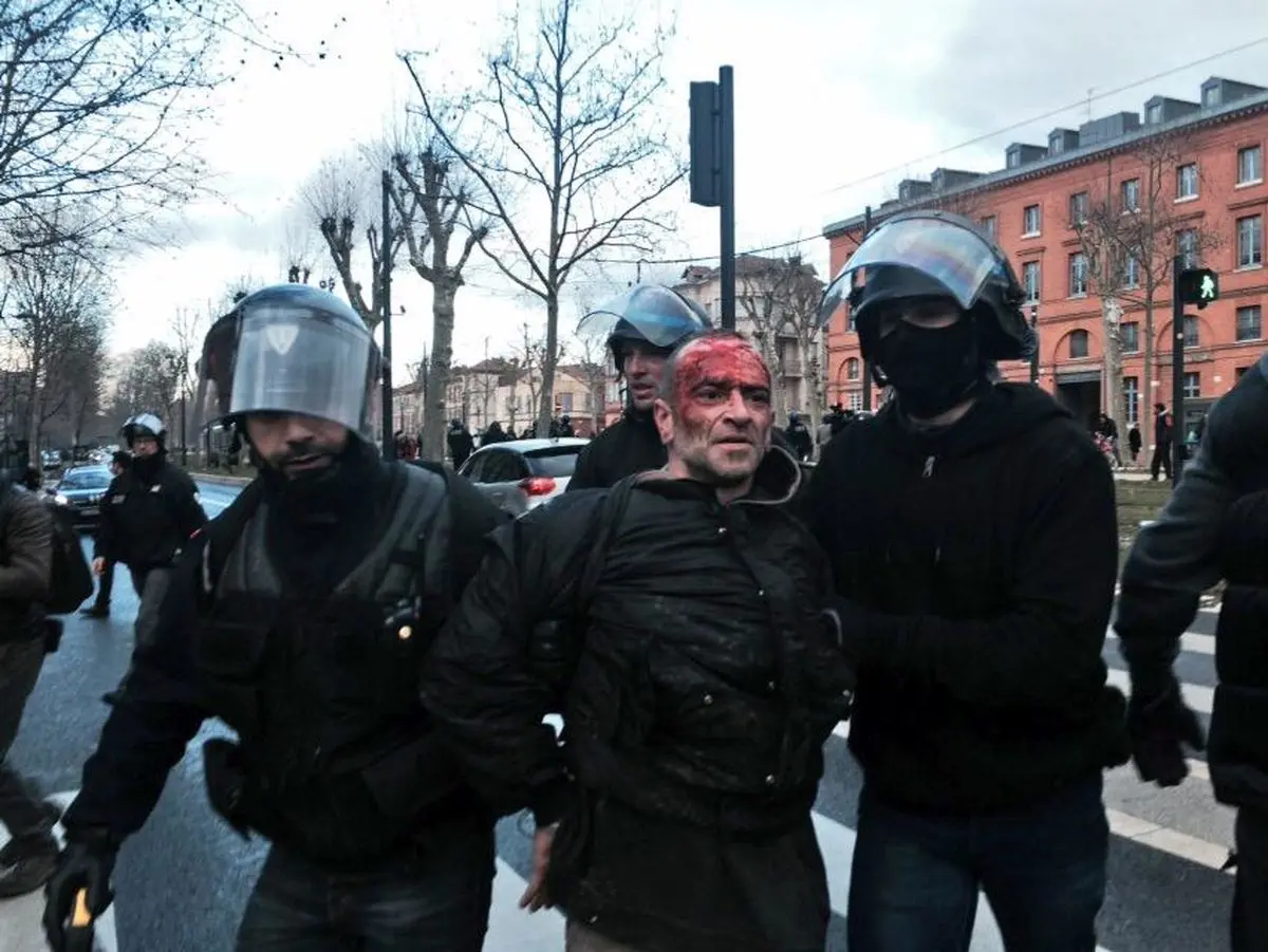 تظاهرات مردم فرانسه علیه خشونت پلیس، با دخالت پلیس به خشونت کشیده شد