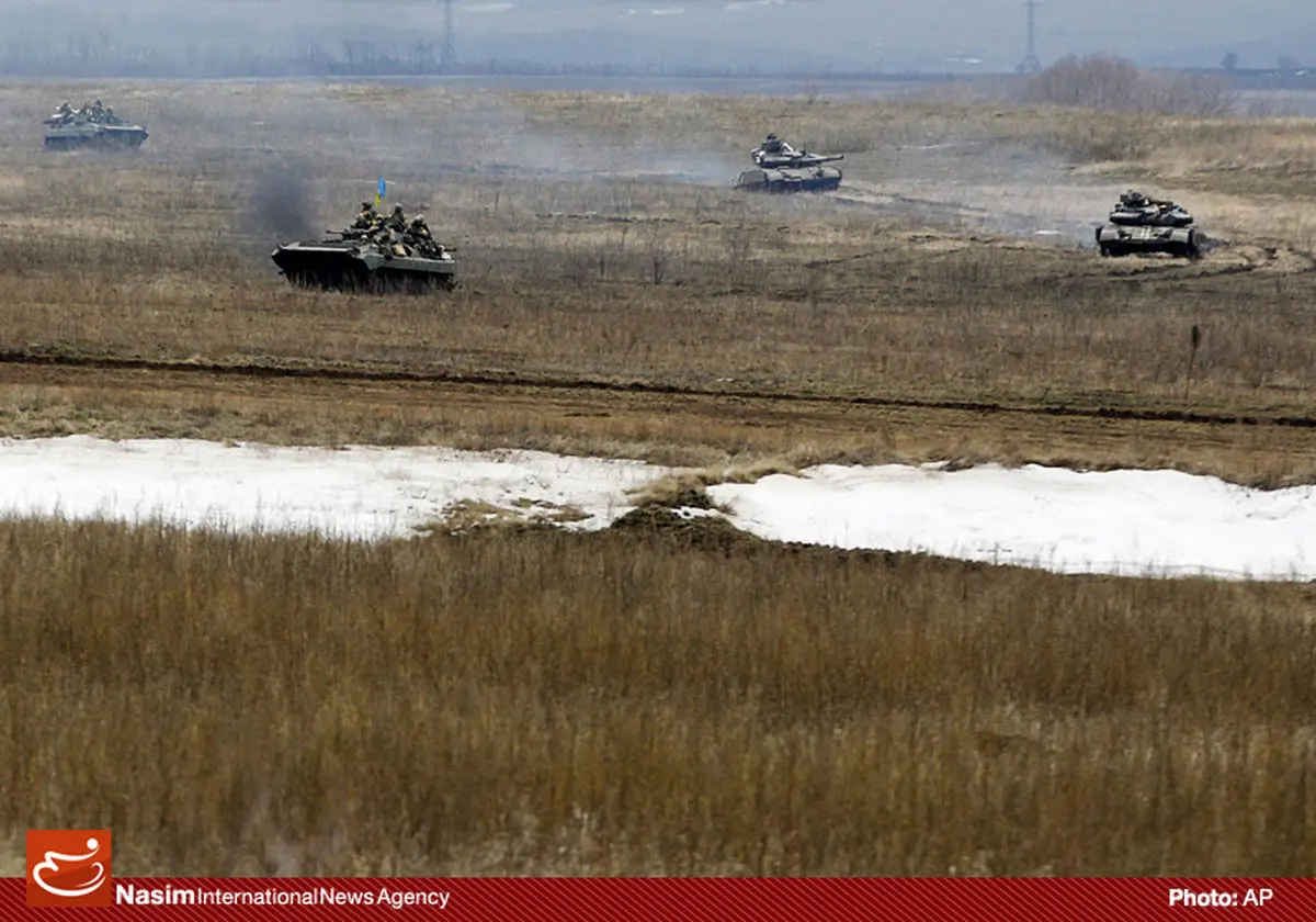 ارتش اوکراین تسلیحات سنگین خود را عقب می‌کشاند