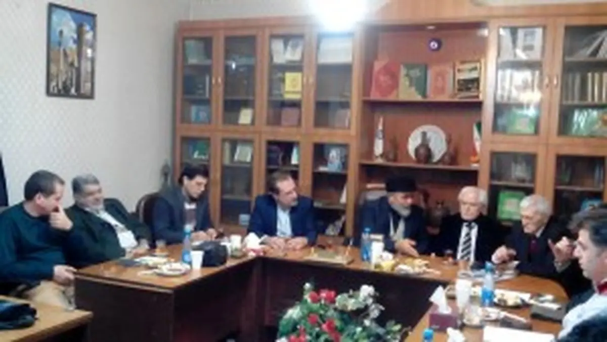 نشست صمیمی شاعران جمهوری آذربایجان و شاعران ایرانی در باکو برگزار شد