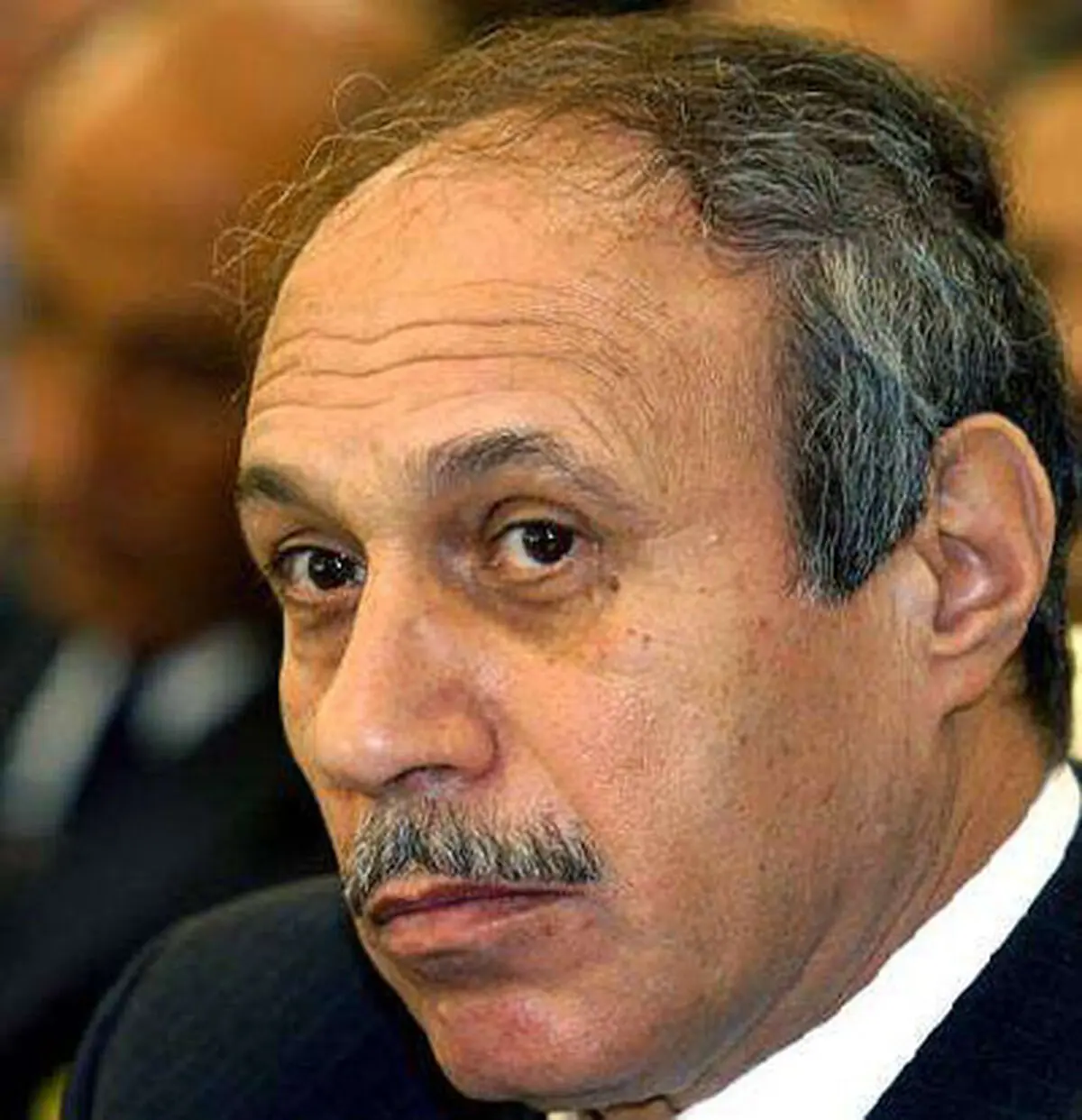 نخست‌وزیر حسنی مبارک و وزیر کشور وی از پرونده سوء استفاده از اموال دولتی تبرئه شدند