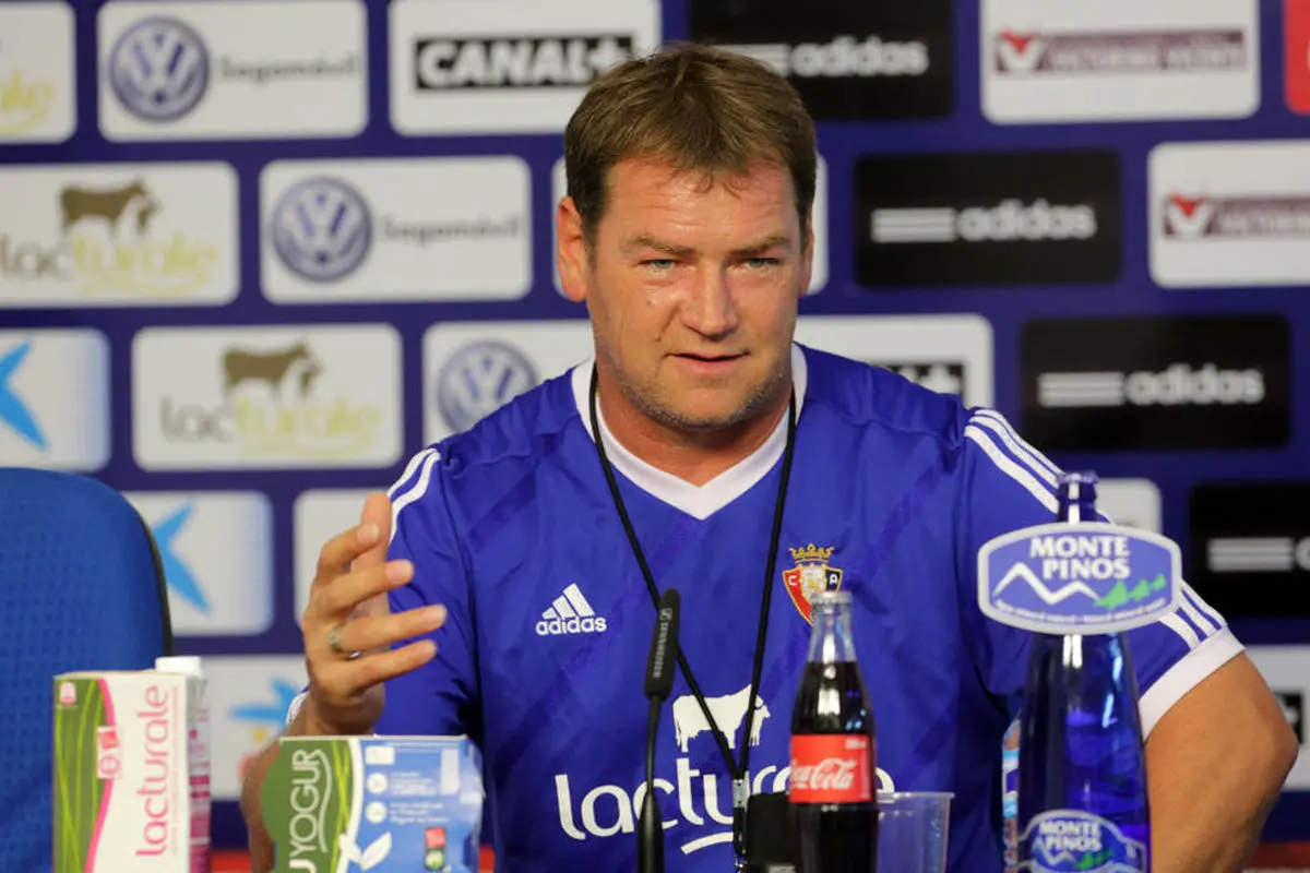 اوساسونا سرمربی خود را اخراج کرد