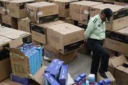 ۷۲ هزار گیرنده ماهواره و ۷۵ هزار بطر مشروبات الکلی در خراسان رضوی کشف و ضبط شده است