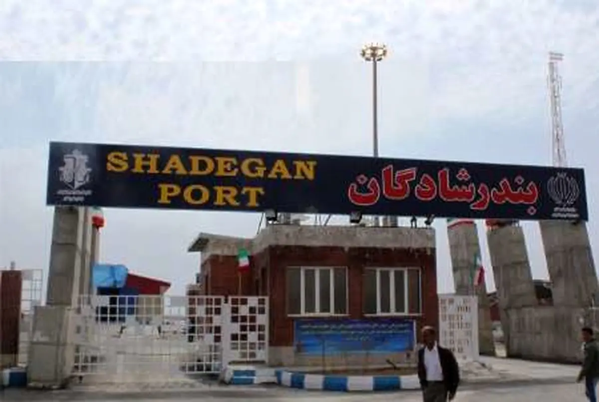 اولین محموله صادراتی مصالح ساختمانی در اسکله تجاری شادگان بارگیری شد