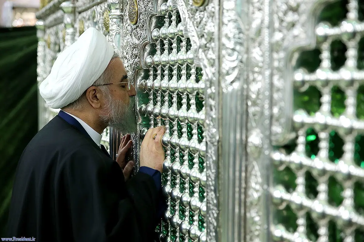 روحانی حرم حضرت معصومه (س) را زیارت کرد