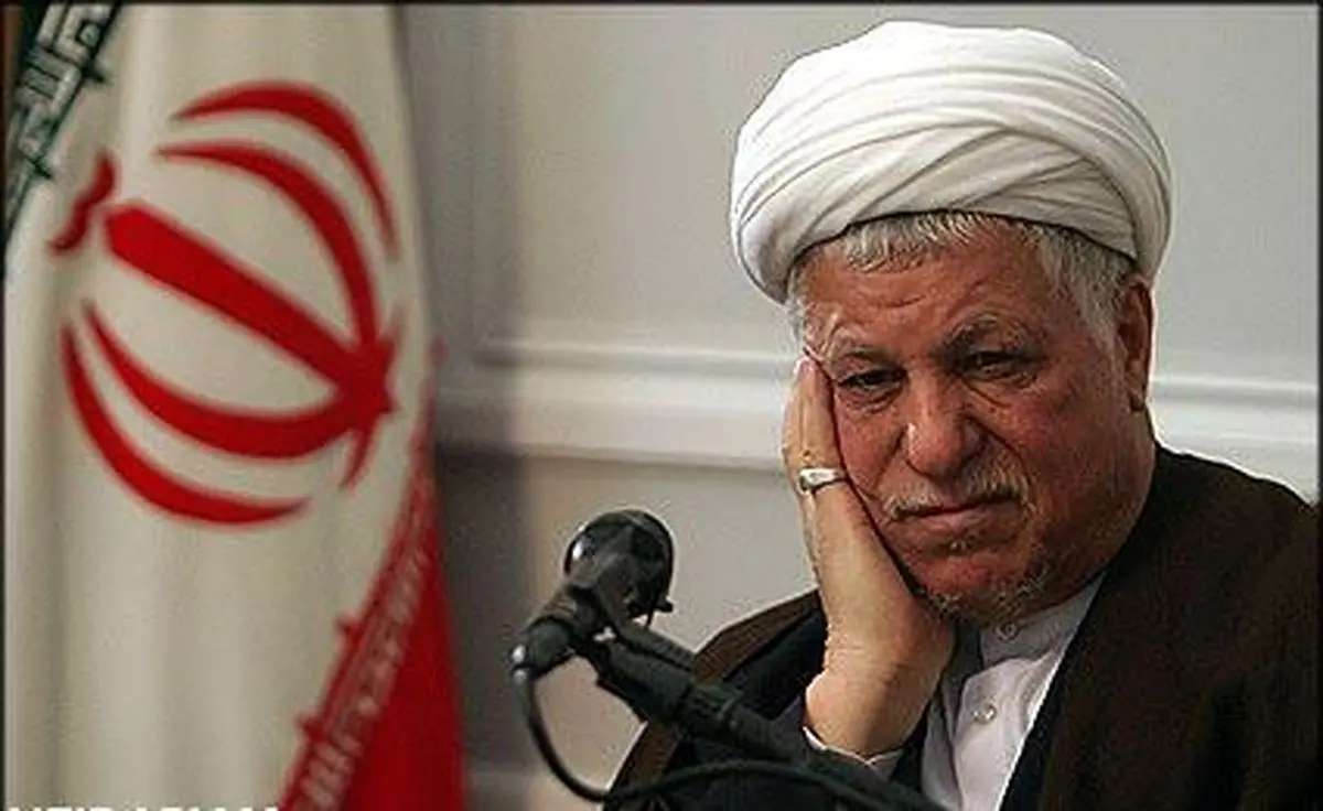 دانشجویان: آقای هاشمی! درباره دفاع دخترتان از بهائیت و منافقین چه نظری دارید؟