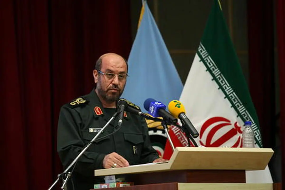 وزیر دفاع: تبعیض‌های اجتماعی در دفاع مقدس محو شد