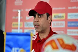 قرارداد سرمربی تیم ملی امارات سه سال تمدید شد