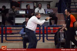 گزارش تصویری:: دیدار تیم‌های بسکتبال دانشگاه آزاد و پتروشیمی بندر امام