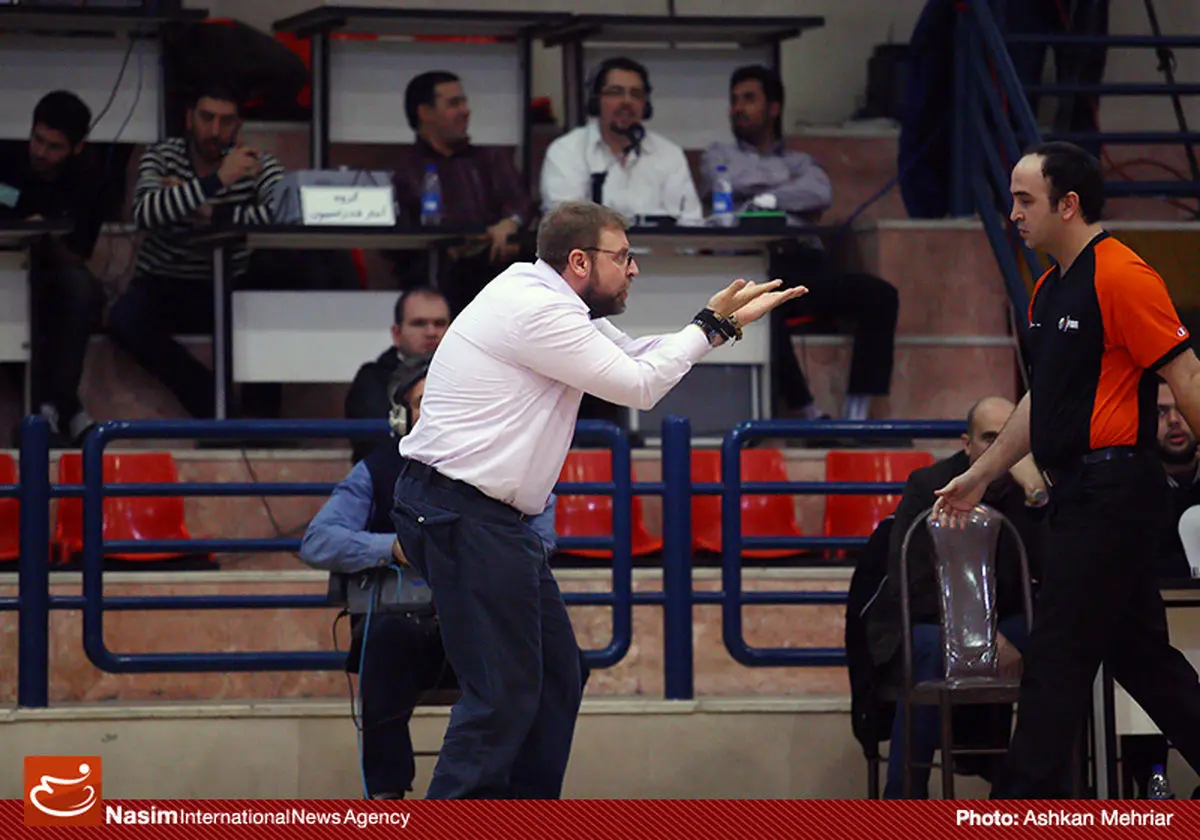 گزارش تصویری:: دیدار تیم‌های بسکتبال دانشگاه آزاد و پتروشیمی بندر امام