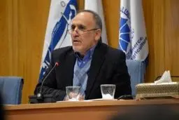 مدیرعامل بانک ایران زمین: نباید ذخایر ارزی را زیر قیمت بازار بفروشیم