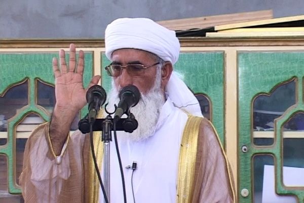 امام جمعه اهل سنت کنارک: استکبار قصد دارد با حمایت از تروریستم، از گسترش اسلام جلوگیری کند
