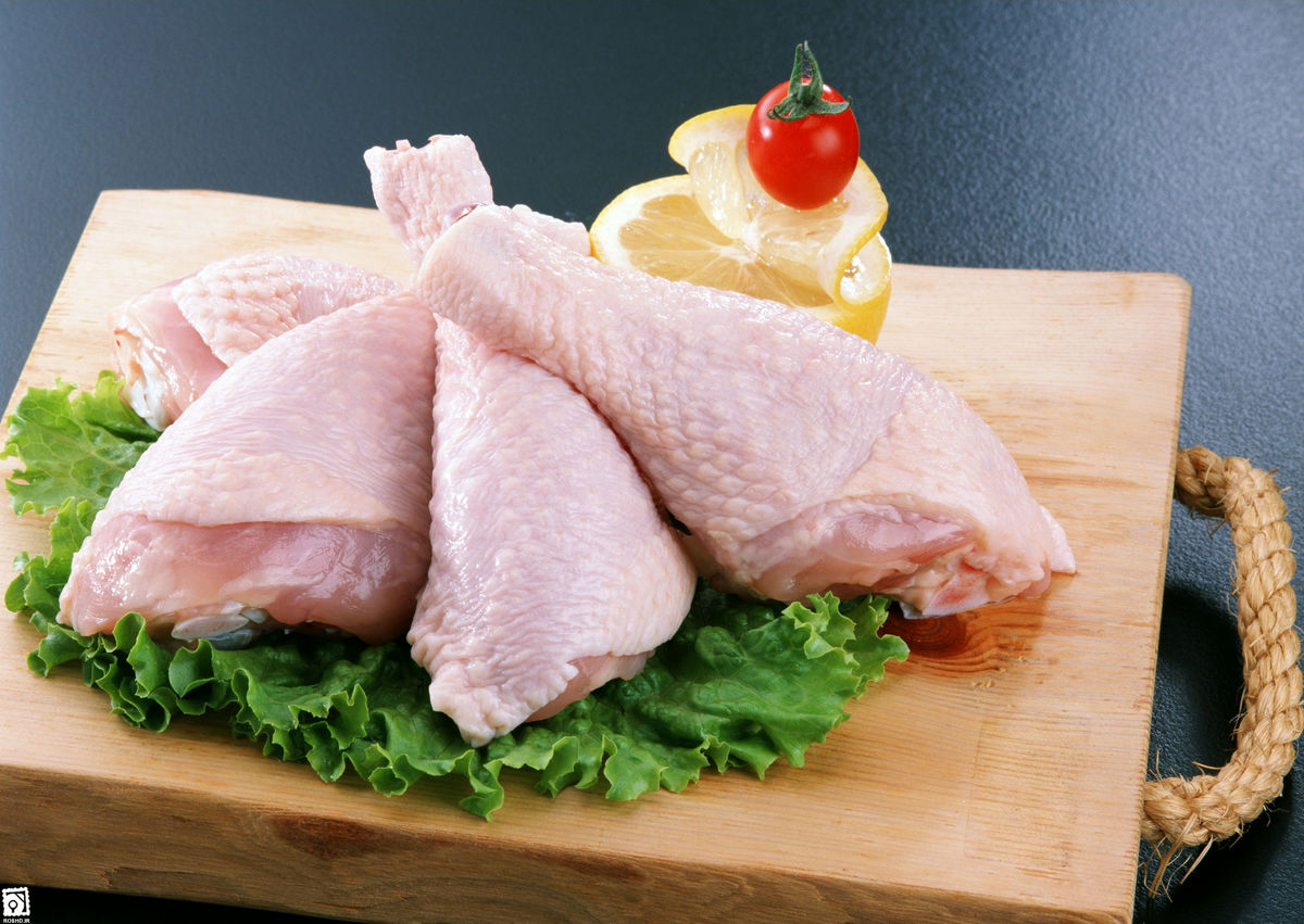 رئیس فروشندگان پرنده و ماهی: گرانی گوشت قرمز قیمت مرغ را بالا برد