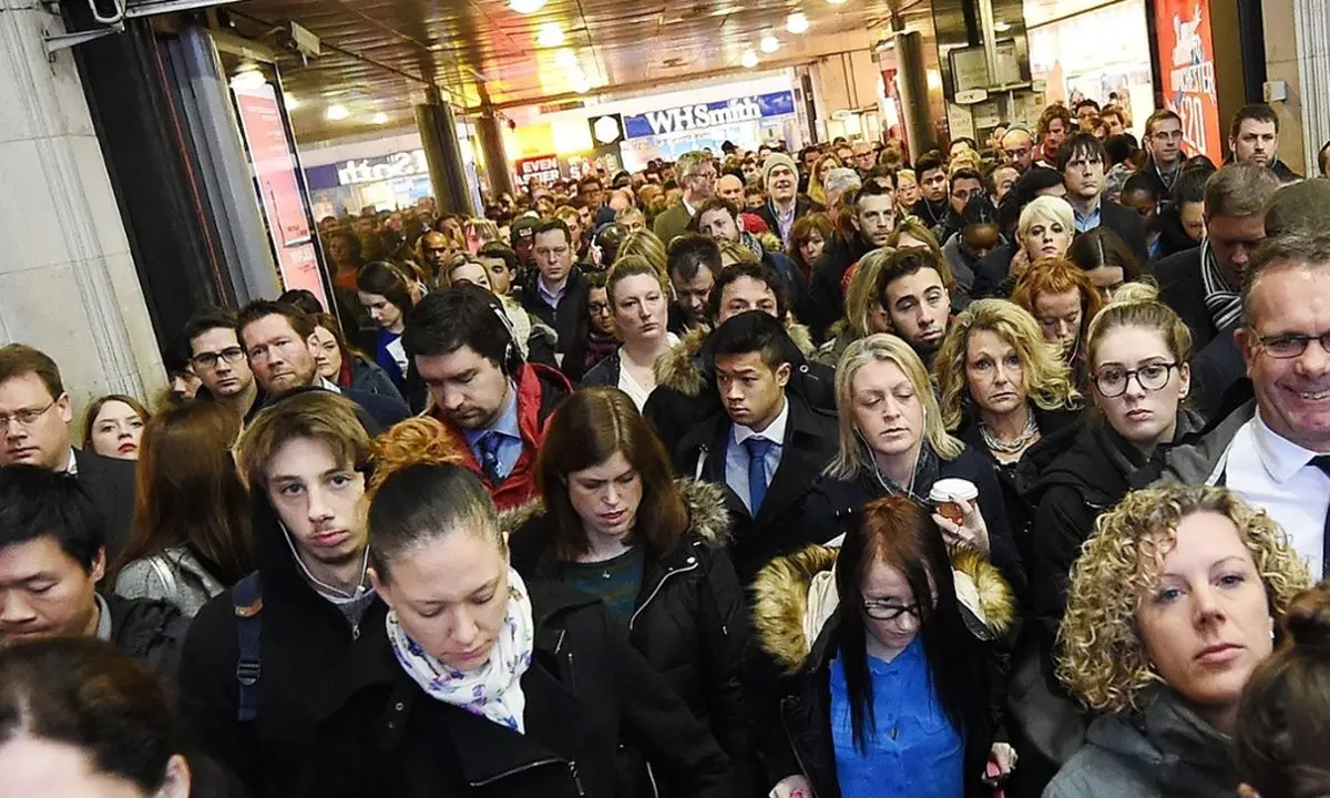 زنان کارگر در اروپا کمتر از مردان دستمزد می‌گیرند