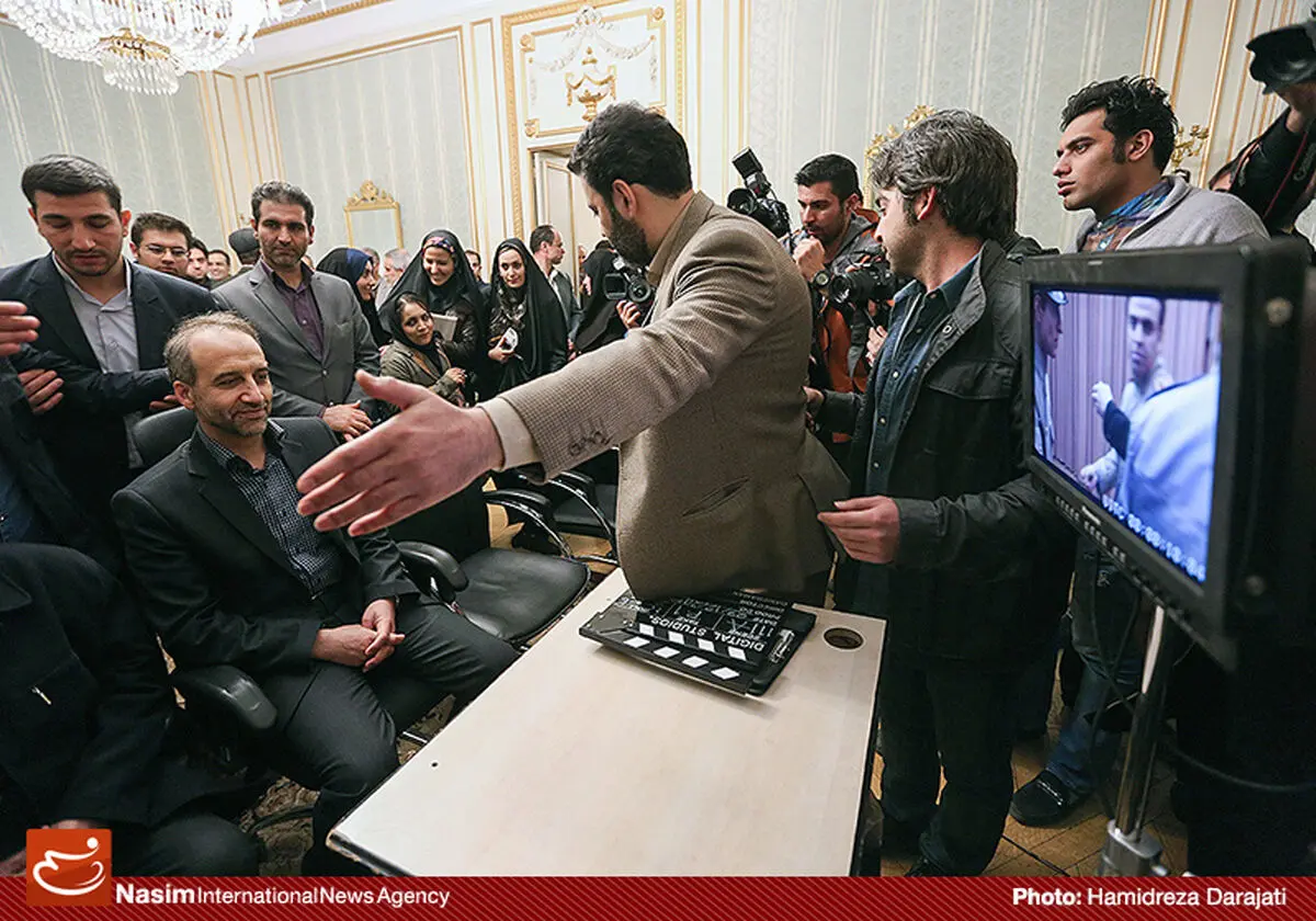 رئیس صداوسیما از پشت صحنه سریال "معمای شاه" بازدید کرد