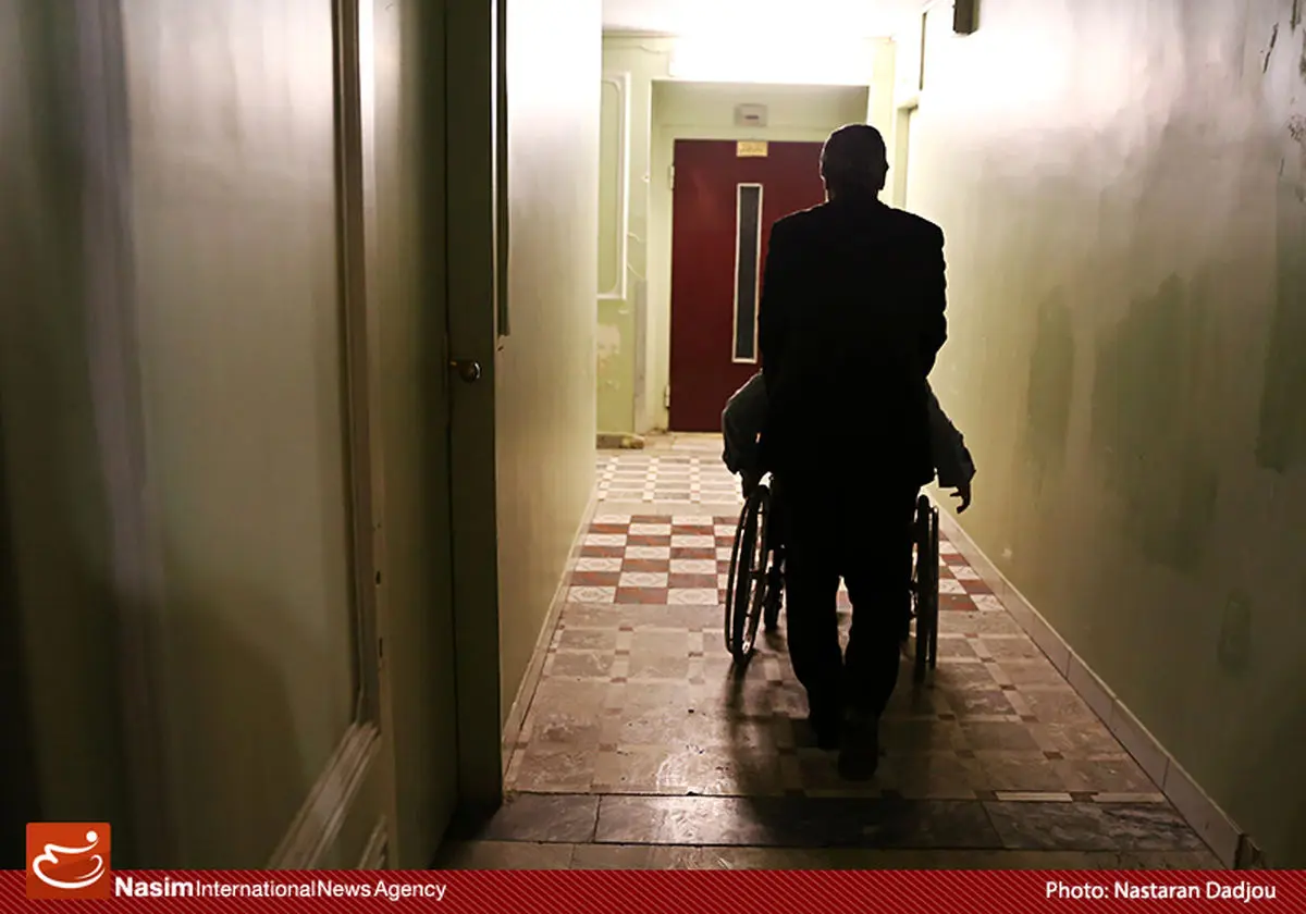 رئیس فراکسیون شاهد مجلس با جانبازان بیمارستان نیایش دیدار کرد