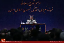 سرلشکر فیروزآبادی: ما حتی یک لحظه با آمریکا کنار نمی‌آییم