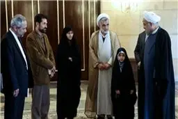 کوچک‌ترین بانوی پرافتخار کشور به دیدار رئیس جمهور رفت