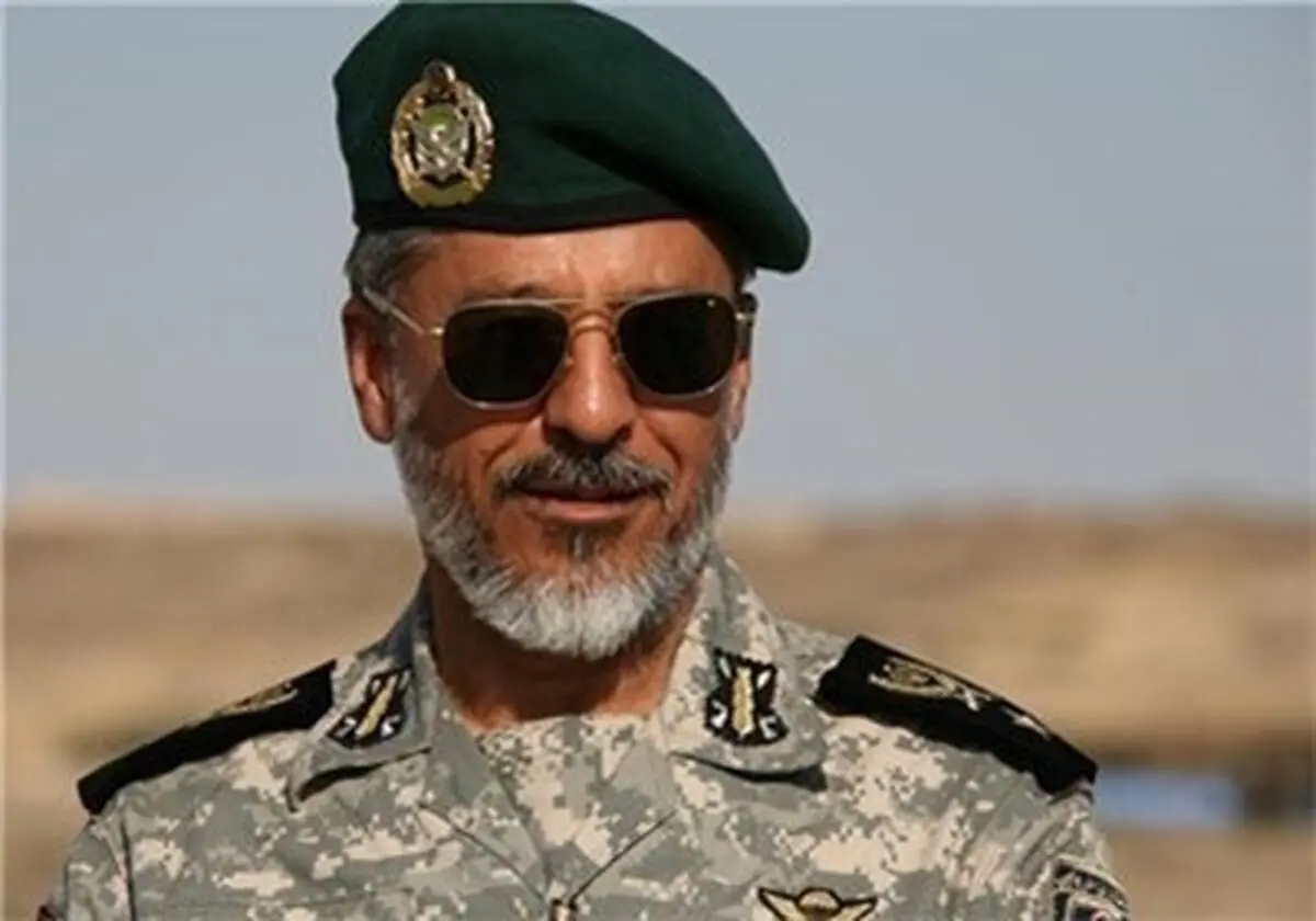 دریادار سیاری از صنایع هواپیمایی ایران وزارت دفاع بازدید کرد