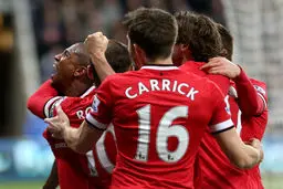 منچستریونایتد، تاتنهام را در هم کوبید