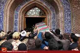 گزارش تصویری:: تشییع پیکر دو شهید گمنان دفاع مقدس در اردبیل