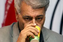 معینی: با استفاده از تجربیات پیشکسوتان فوتبال ایران رشد می‌‌کند