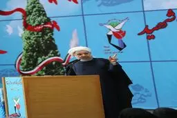 روحانی: مذاکرات مقتدرانه در برابر قدرت‌های جهان،
افتخار ملی است