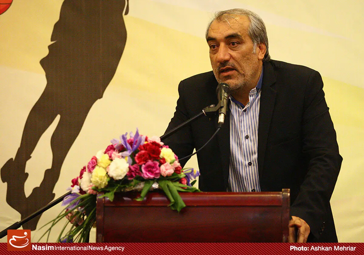 وقتی سرپرست فدراسیون بسکتبال از پاسخ دادن طفره می‌رود