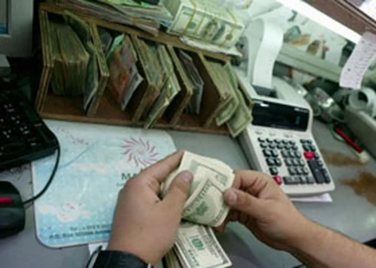 دلار ‌در بازار به ۳۳۸۵ تومان رسید